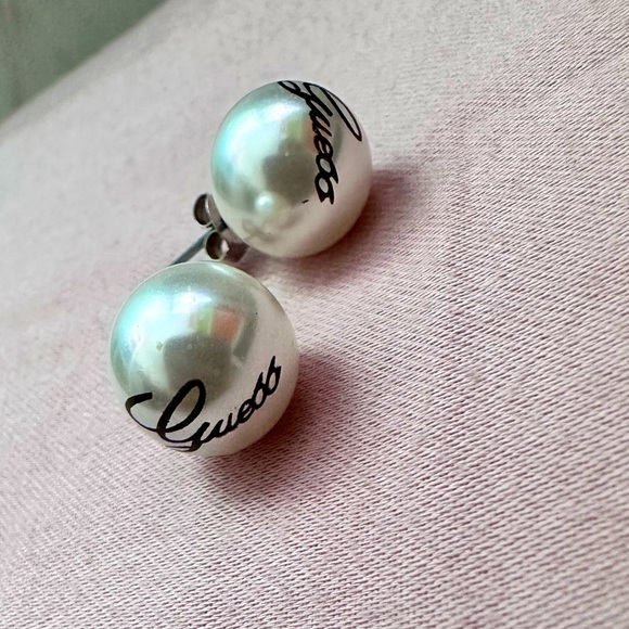 Guess Other - Vintage Guess Pearl earings